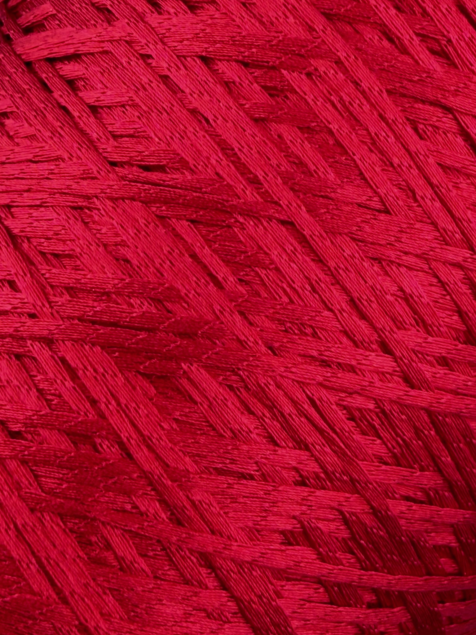 Art. Perla – 100 % Seidengarn 390 m / 100 g col. Valentino-Rot